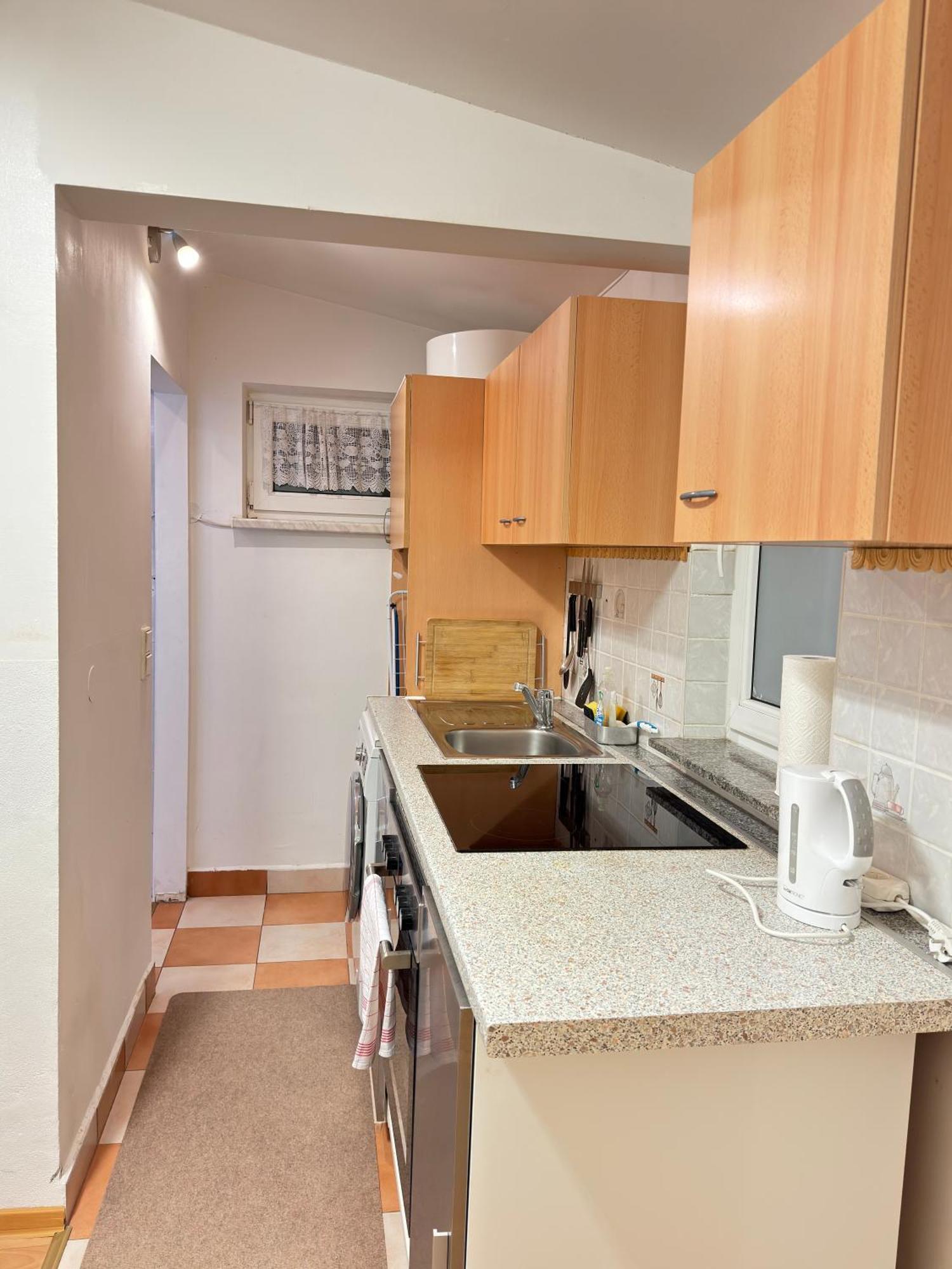 Small-Comfy Guest House In Donaustadt Garden - Not Shared! Wien Ngoại thất bức ảnh